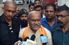 Muthalik slams state govt for re-opening pub attack case